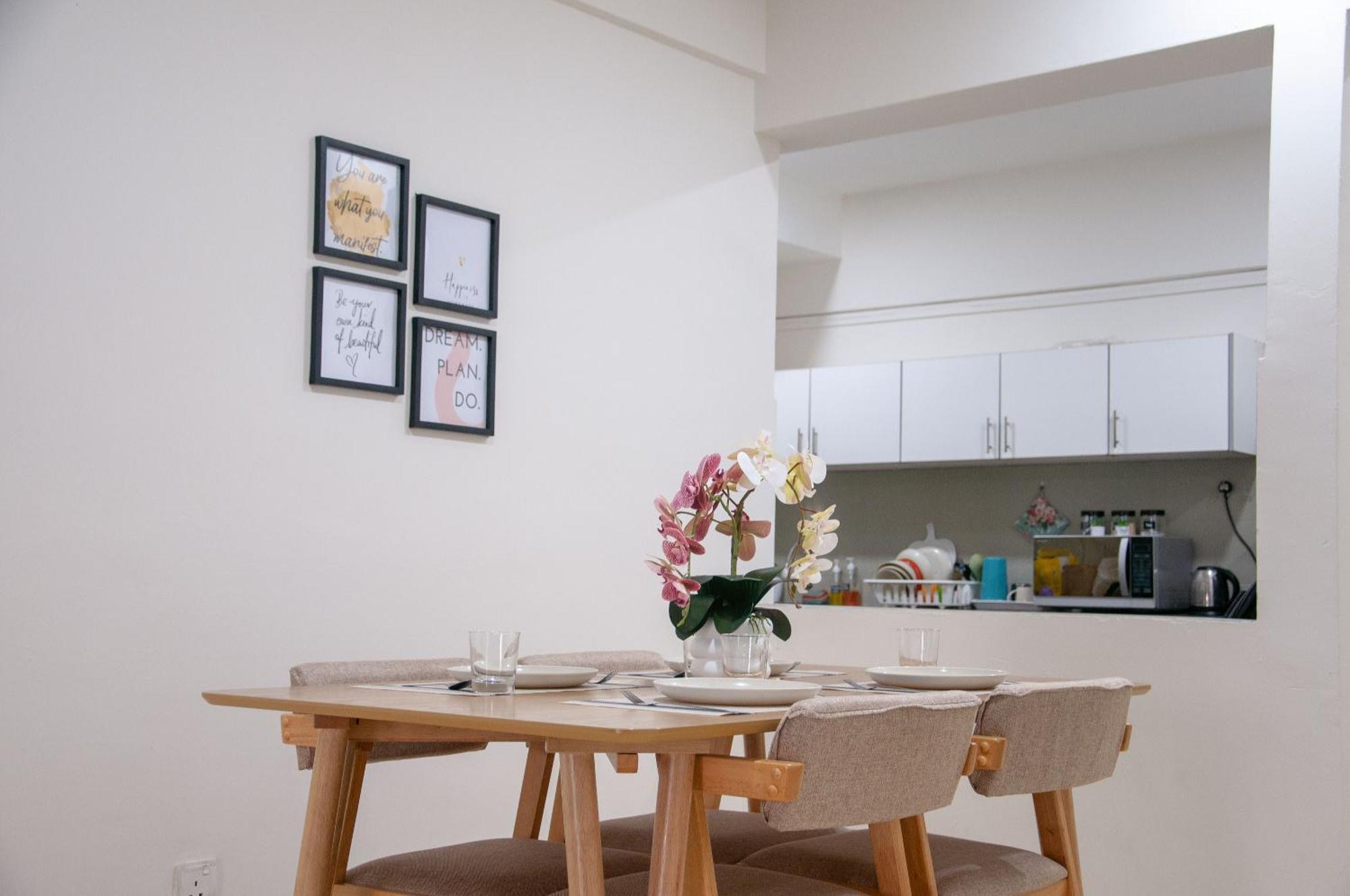 Five H Family Service Apartment Seri Kembangan Exterior foto